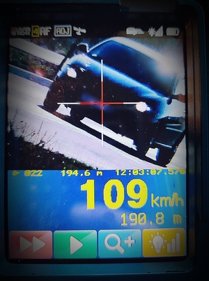 zrzut ekranu z urządzenia pomiaru prędkości