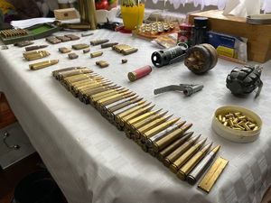 nielegalna broń i amunicja