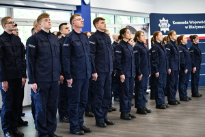 ślubowanie policjantów nowo przyjętych do słuzby