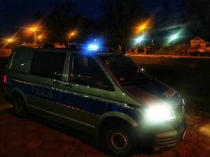 radiowóz nocną porą