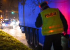 policyjna kontrola ciężarówki