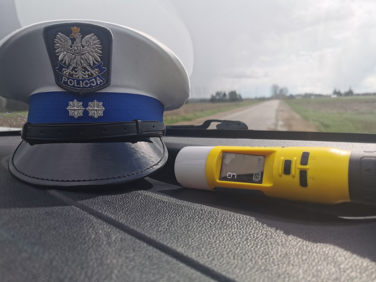 Pijany kierowca uciekł z miejsca kolizji w Łomży